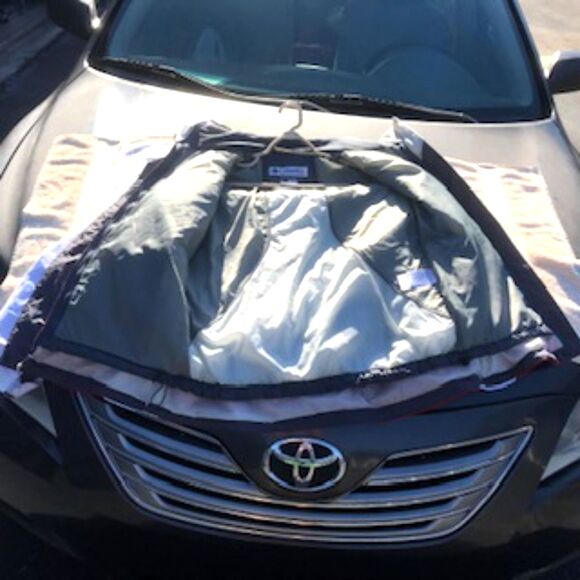 Ski or Snowboarding Uni-Sex Jacket . Women Size: Large {12-14} . Columbia - Picture 5 of 11